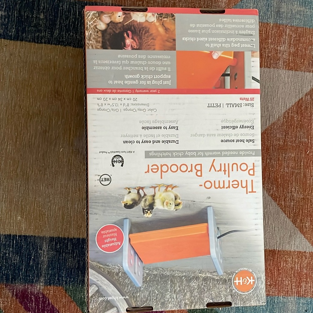 Brand new K&H chick brooder